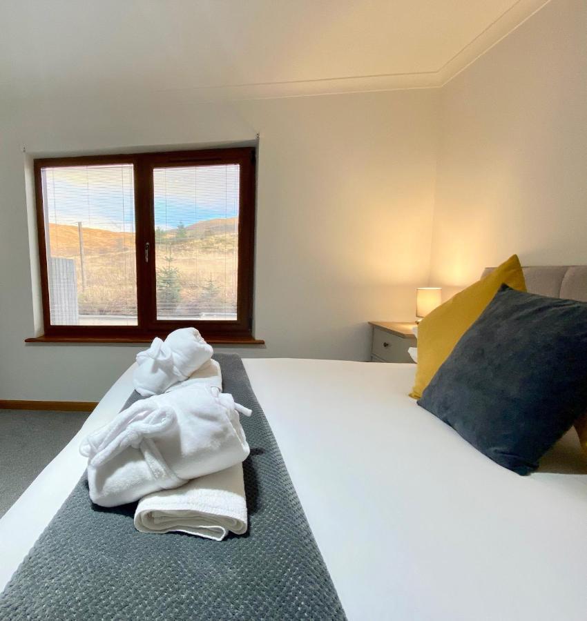 Highland Stays - Ben View Room & Jacuzzi Bath Fort William Exteriör bild
